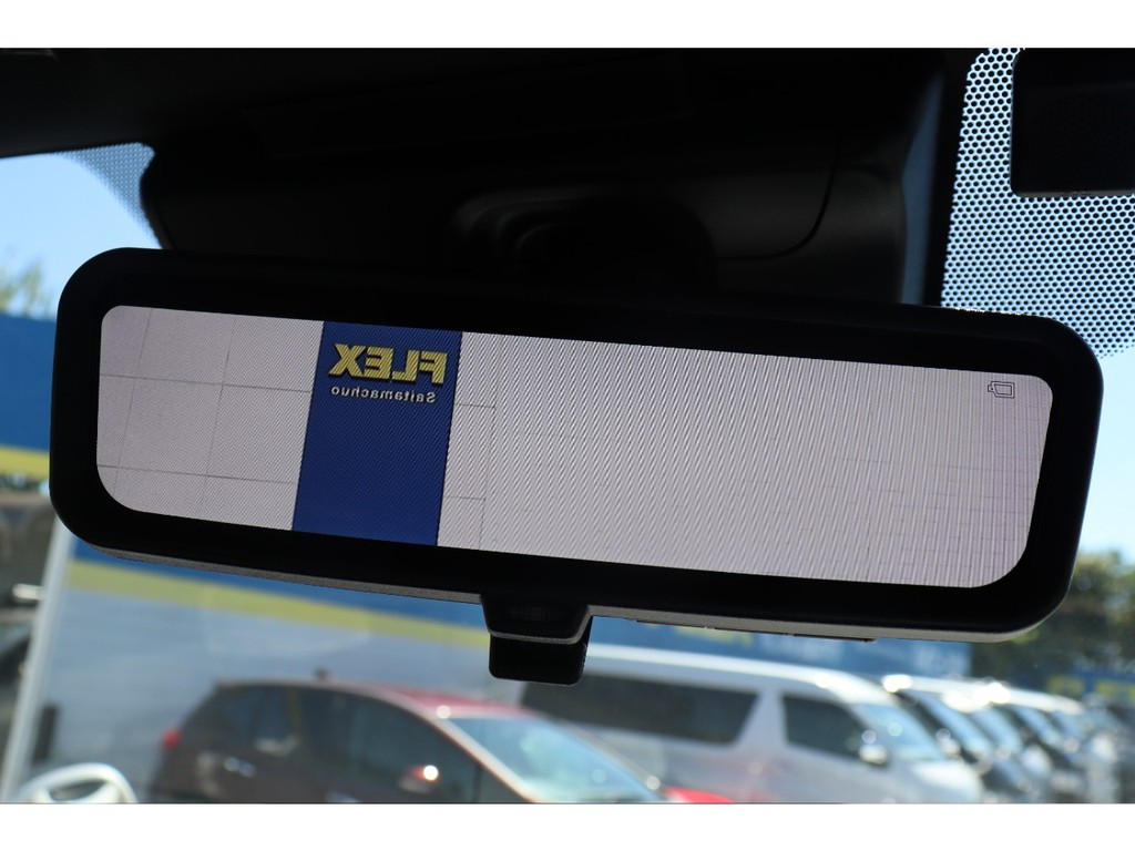 6型からメーカオプションのデジタルインナーミラー搭載！積み荷があっても後続車両の確認も可能です！