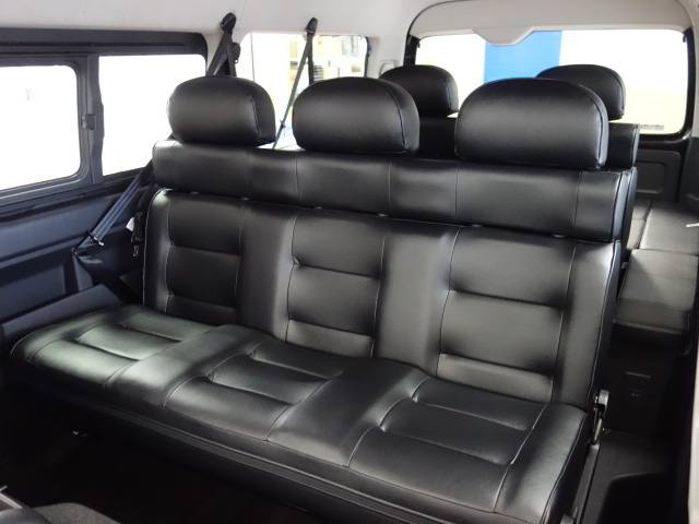 新車ハイエースワゴンＧＬ４ＷＤＦＬＥＸオリジナルＶｒｅ５シートアレンジ施工車両完成致しました！！店頭在庫車、即納車もご対応可能になります！！