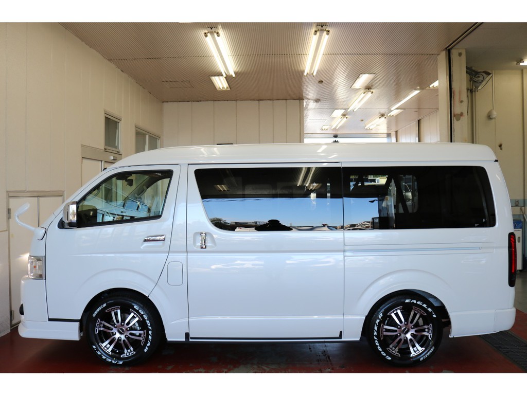 新車ハイエースワゴンＧＬ４ＷＤＦＬＥＸオリジナルＶｒｅ５シートアレンジ施工車両完成致しました！！店頭在庫車、即納車もご対応可能になります！！
