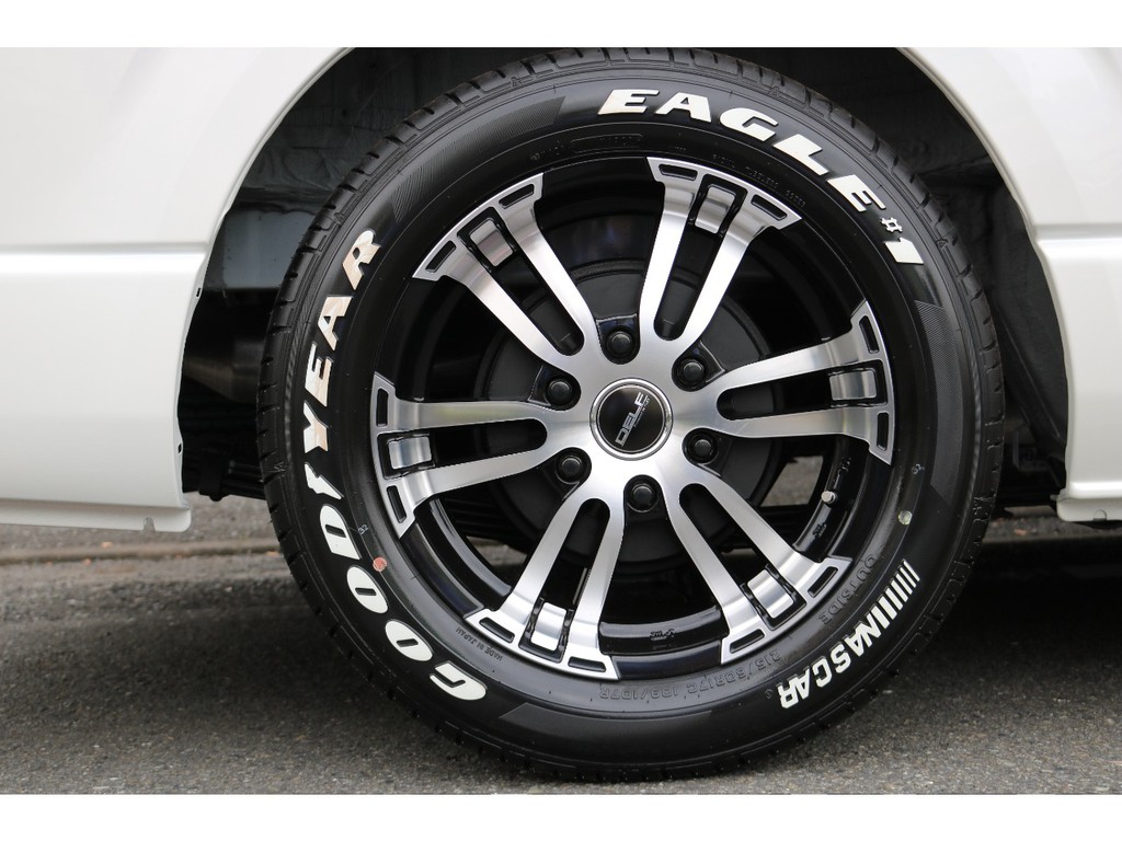 ＦＬＥＸ　Ｄｅｌｆ０２　１７インチアルミ！ＧＯＯＤＹＥＡＲタイヤ