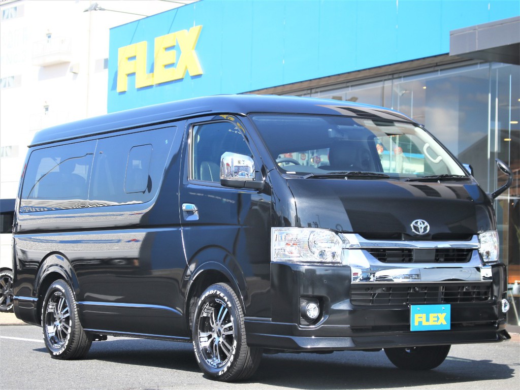 FLEXオリジナルのフロントリップスポイラーを装備しております。