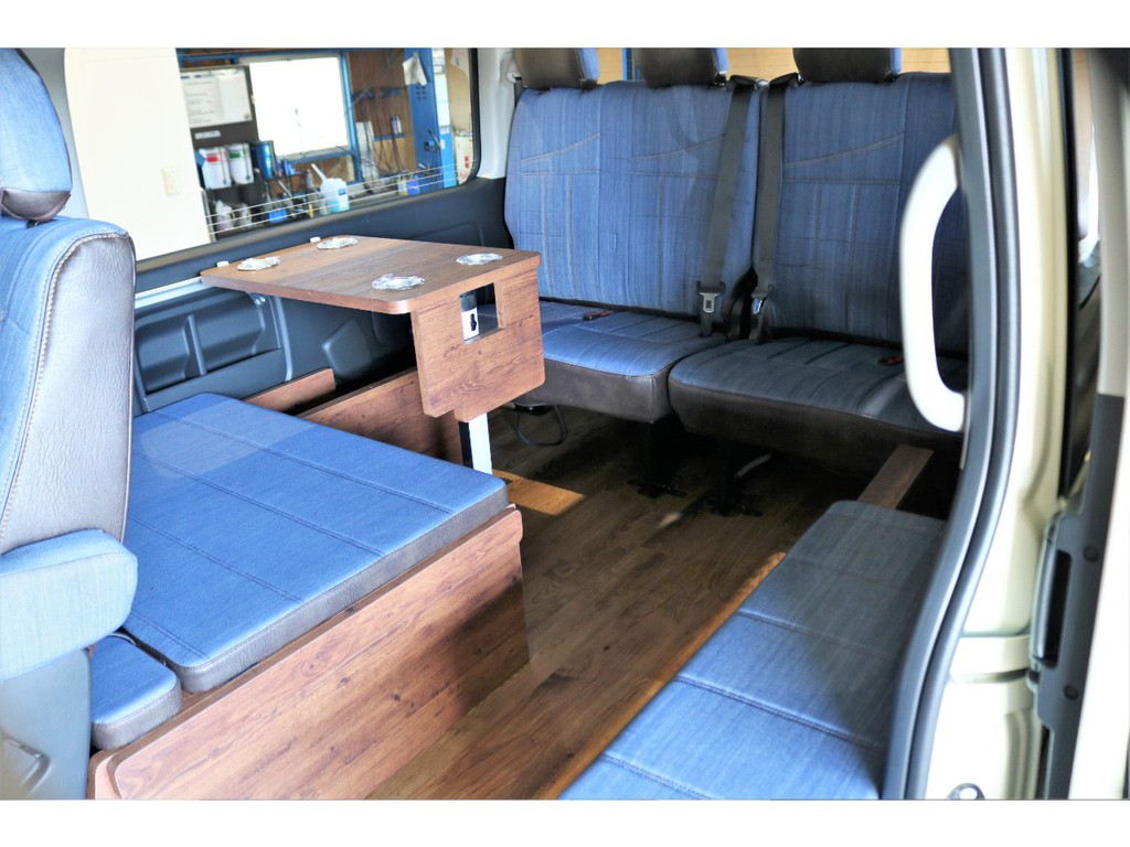 ベッドマットを収納すればラウンジモードに！