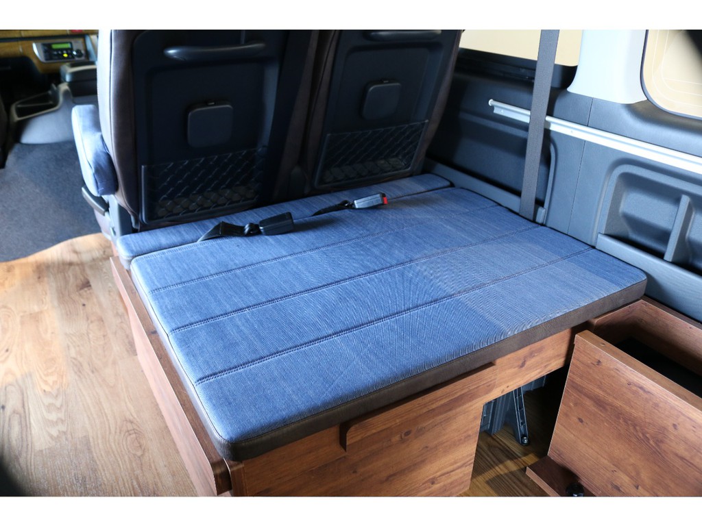 3列目は後ろ向き座席です！