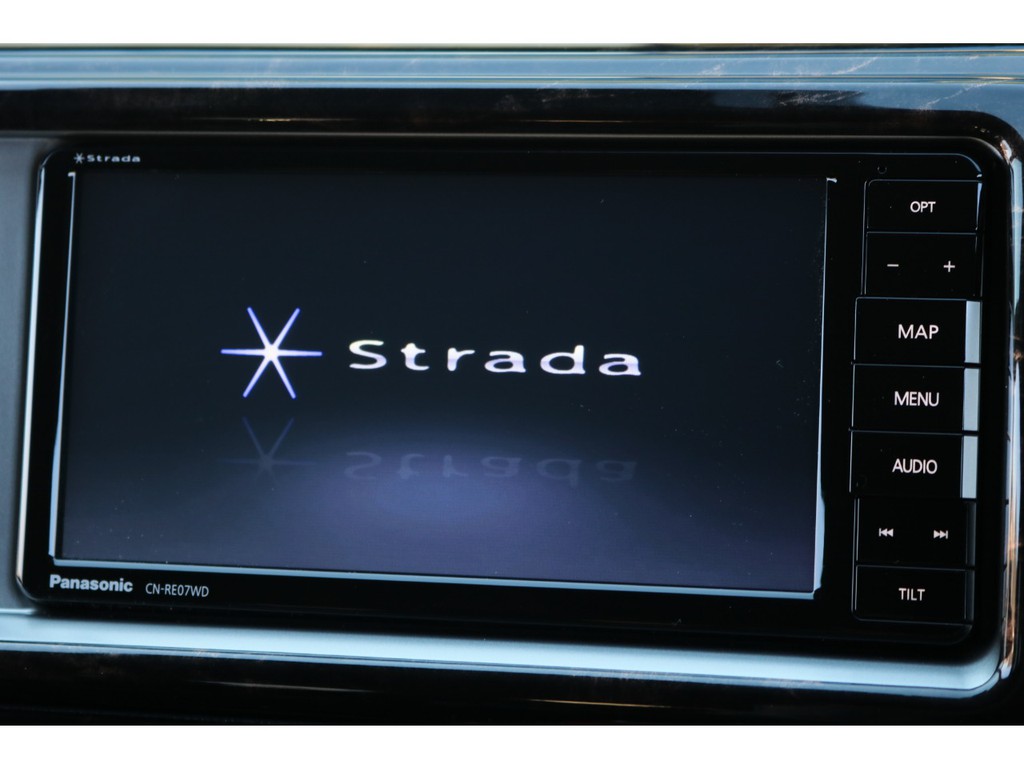 ストラーダ製ＳＤナビＴＶ装備！