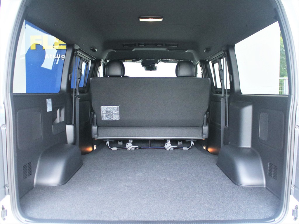 ワイドバンならではの広大な荷室スペースとなっております！