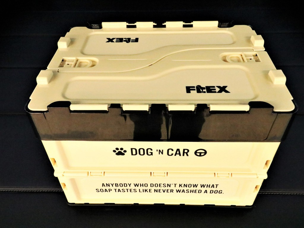 ＦＬＥＸオリジナル【コンテナＢＯＸ ＤＯＧ】です！ワンちゃんのお荷物を入れるのに丁度いいサイズ感です！