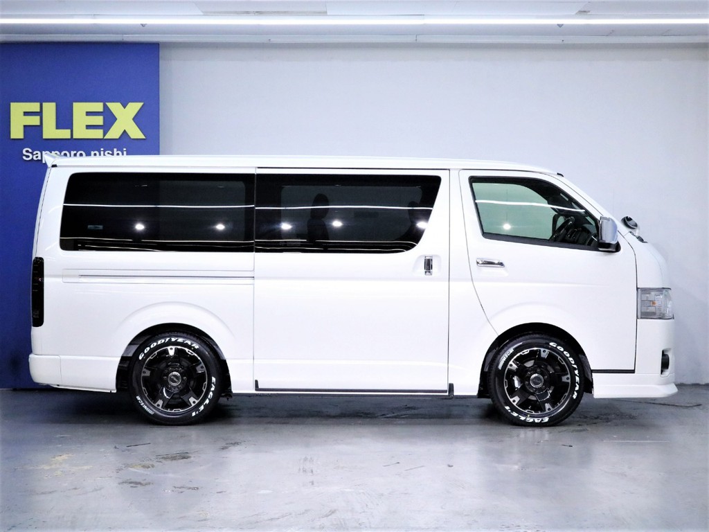 両側電動パワースライドドア！車高は１.５inchローダウン施工済み！