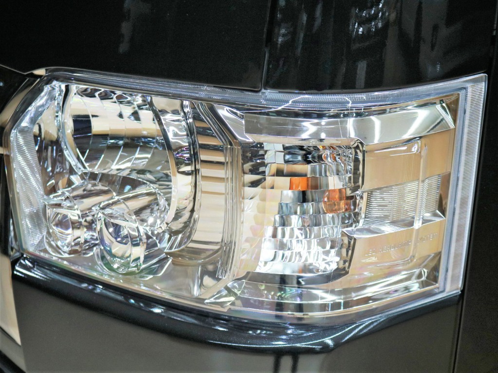 LEDヘッドライト搭載で夜の運転も安心です♪