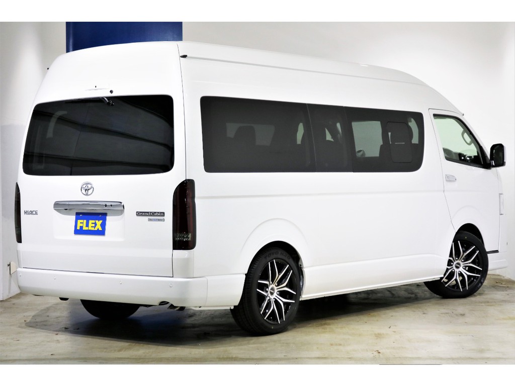 リアビューもかっこよく仕上げております！