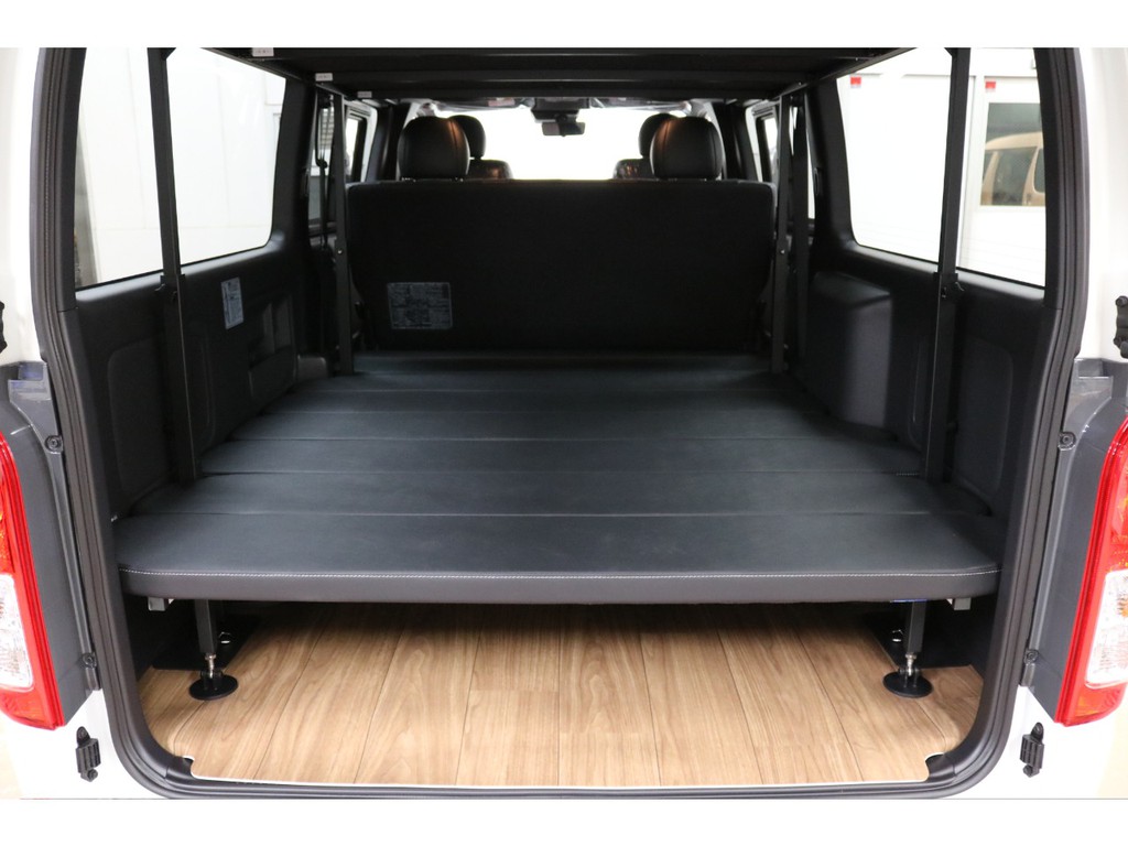 ＤｏｇＶａｎ専用の2段ベットＫＩＴ装着済み！！