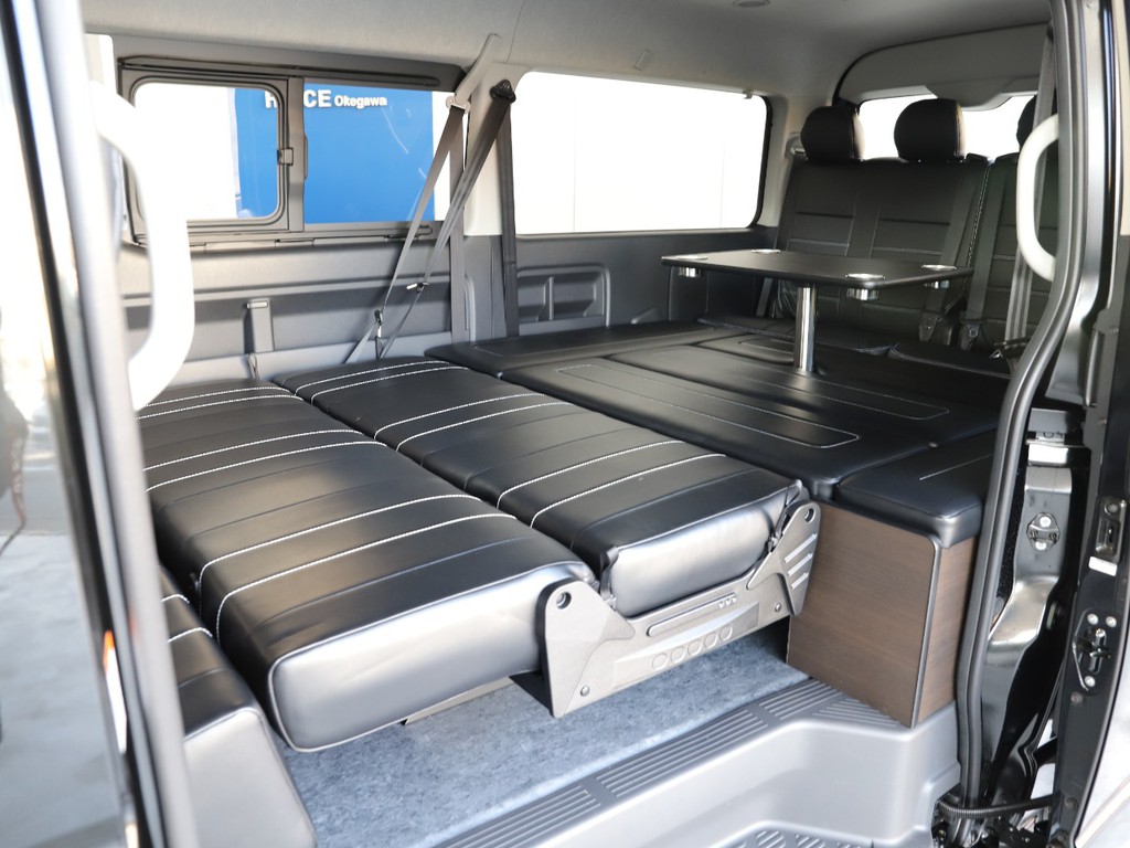 シートアレンジでフルフラット可能☆