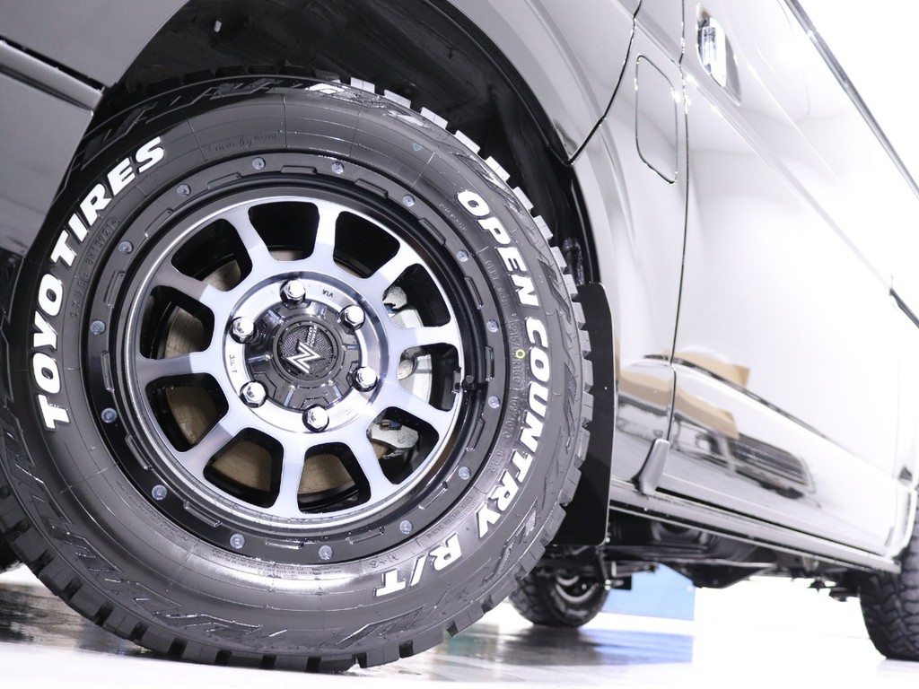 ウェッズ　ナイトロパワーM10パーシング16in＆TOYOオープンカントリー！