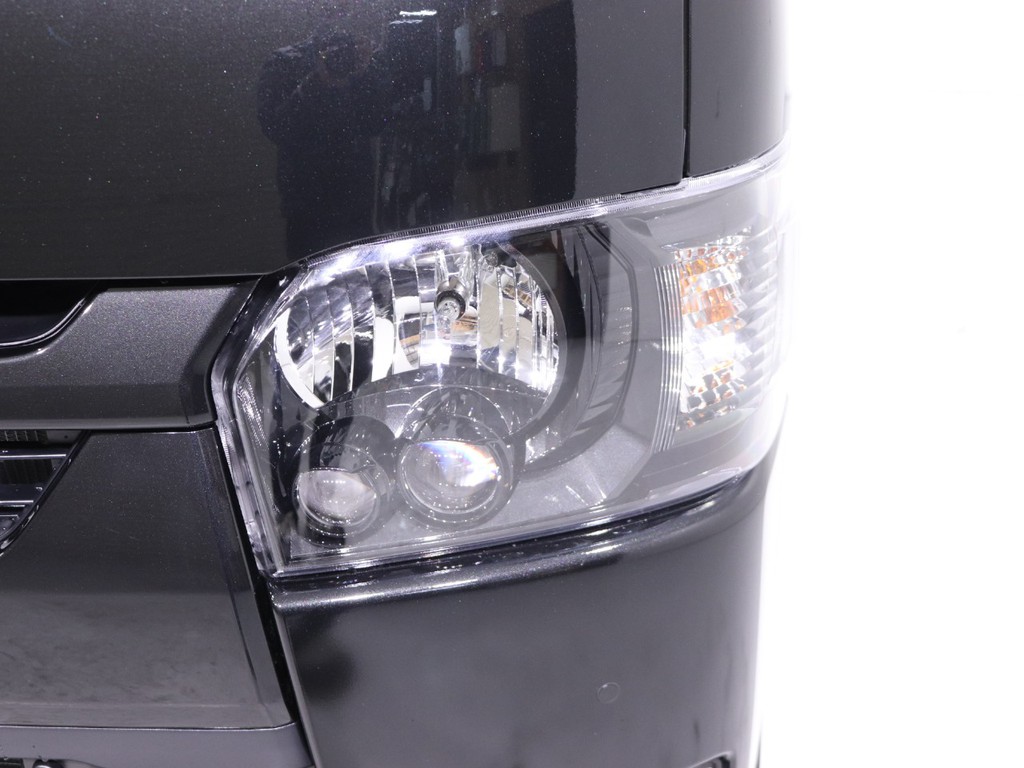 【メーカーＯＰ】ＬＥＤヘッドランプもついており、インナーもブラック塗装済み！