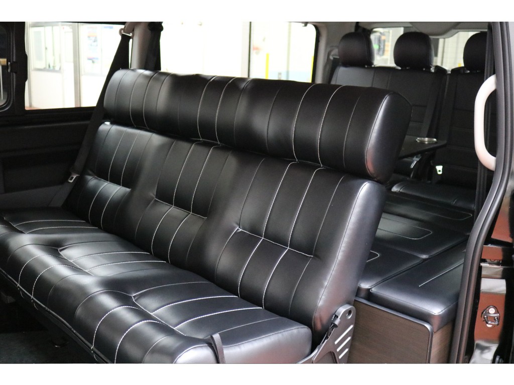 新車ハイエースワゴンＧＬ２７００ガソリン４ＷＤアレンジＡＳシート装備ツインナビパッケージ完成致しました！！店頭在庫車、即納車もご対応可能になります！！