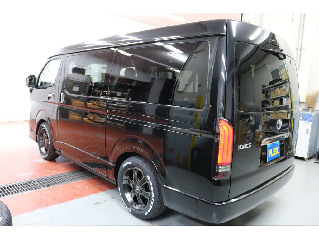 新車ハイエースワゴンＧＬ２７００ガソリン４ＷＤアレンジＡＳシート装備ツインナビパッケージ完成致しました！！店頭在庫車、即納車もご対応可能になります！！