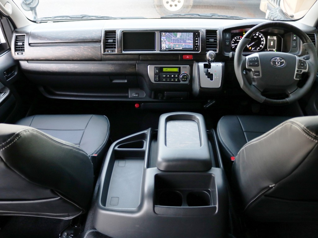 当社人気の内装アレンジを施した一台が入庫いたしました♪