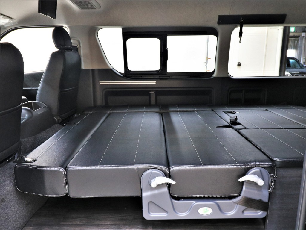 フルフラットにできる２列目シート！