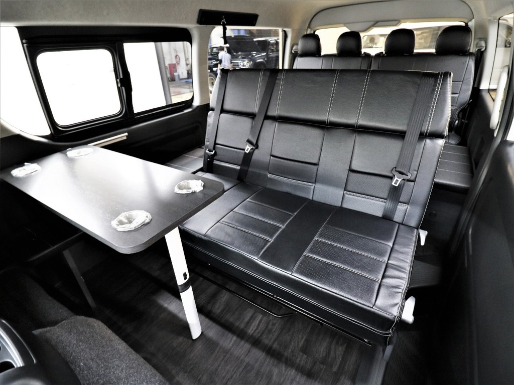 大人数でのお出掛けにピッタリ！多彩なアレンジ可能なシートを搭載！