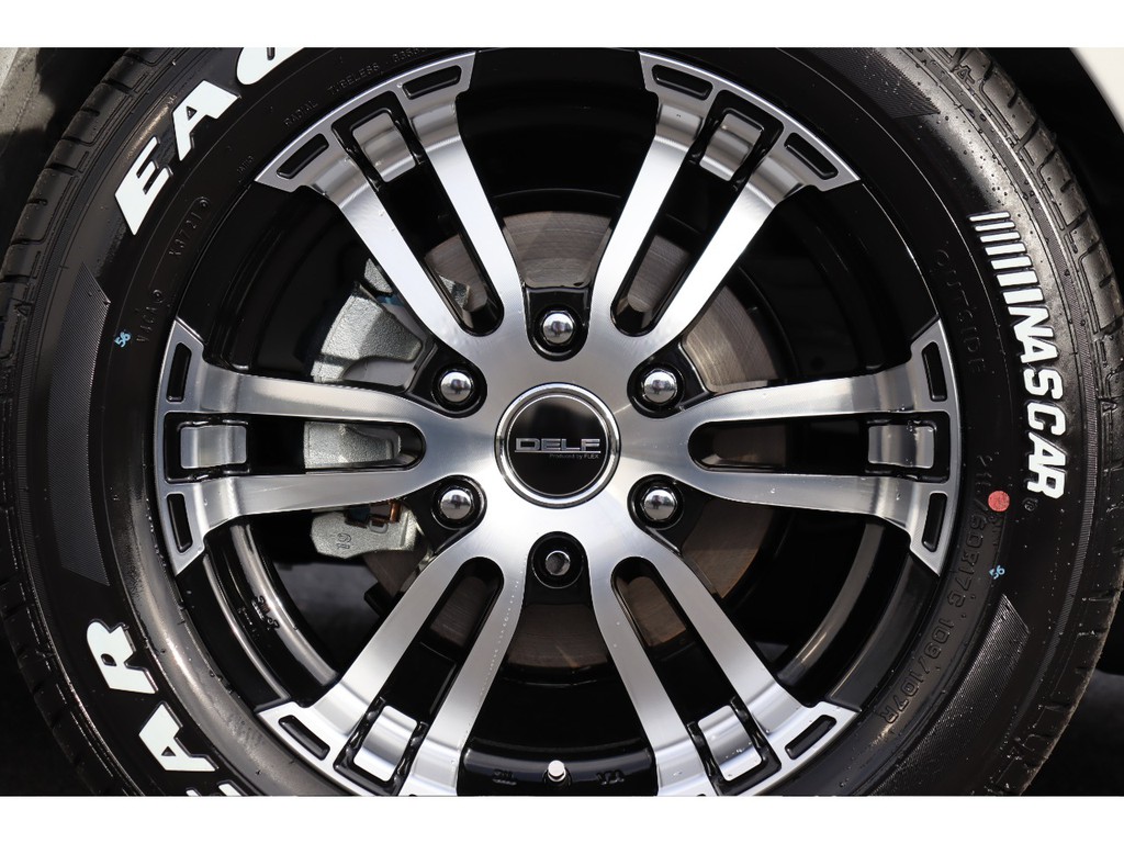 DELF02　17インチAW　グッドイヤーナスカータイヤ