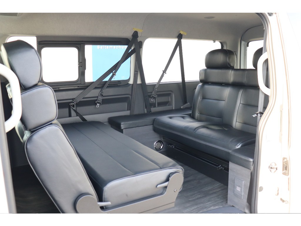 対面対座のレイアウト