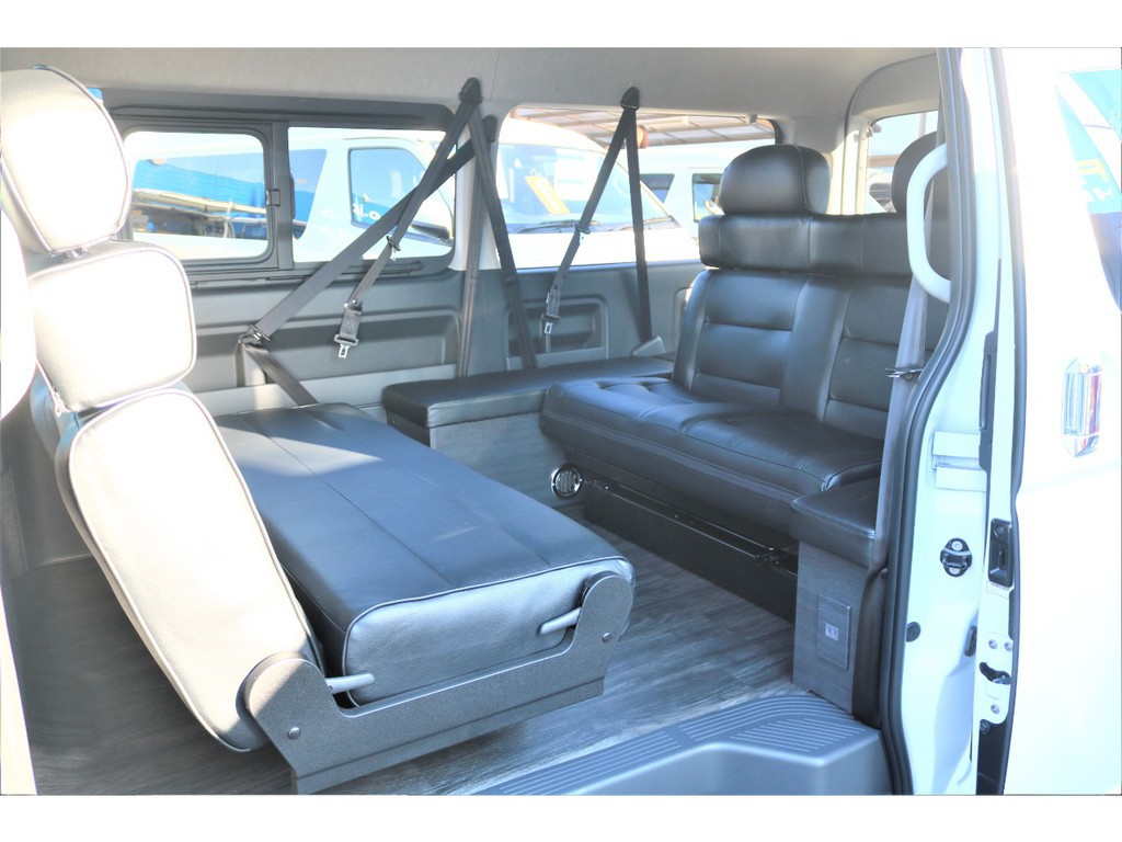 ＦＬＥＸハイエースさいたま店に展示しております！