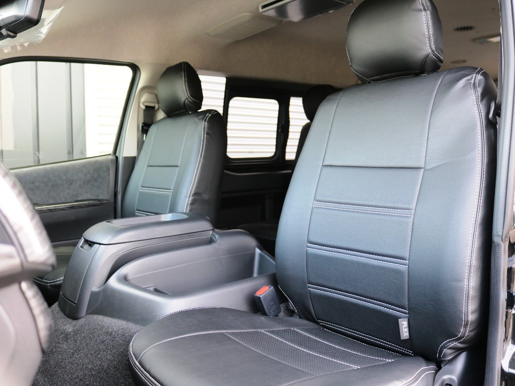 前席はシートカバー装着！