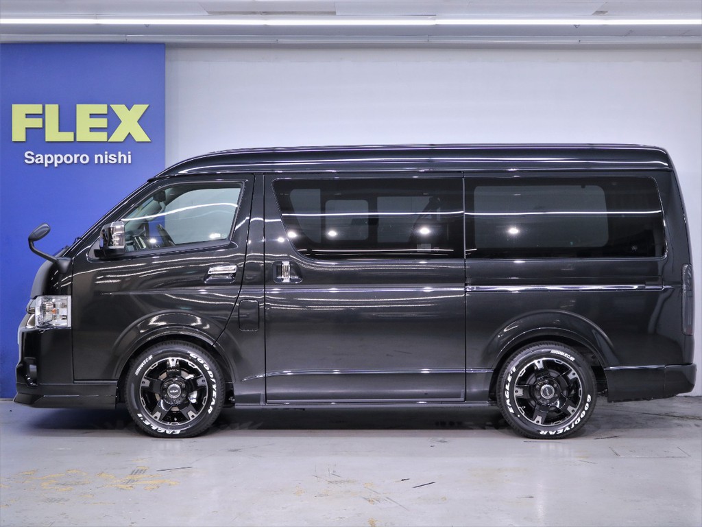 車高は玄武1.5inchローダウン施工！片側自動ドアとなっております！