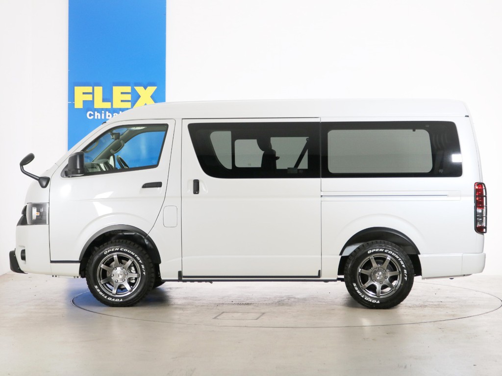 ノーマル車高のお車となります。ローダウン等、追加カスタムもお任せください♪