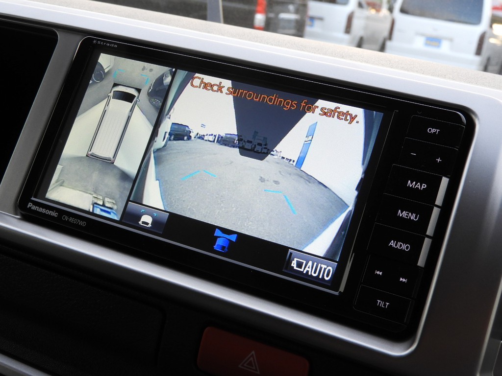パノラミックビューモニター装着済み！　Bluetooth/DVD/音楽録音もも対応のフルセグナビ付！