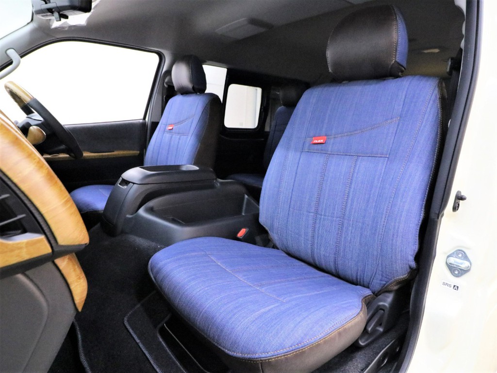 デニムシートカバー！車内デニム＋ウッド仕様で仕上げたお洒落な内装になっております！