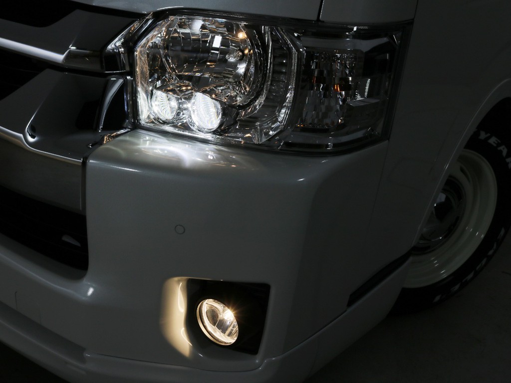 メーカーオプション　ＬＥＤヘッドランプ！