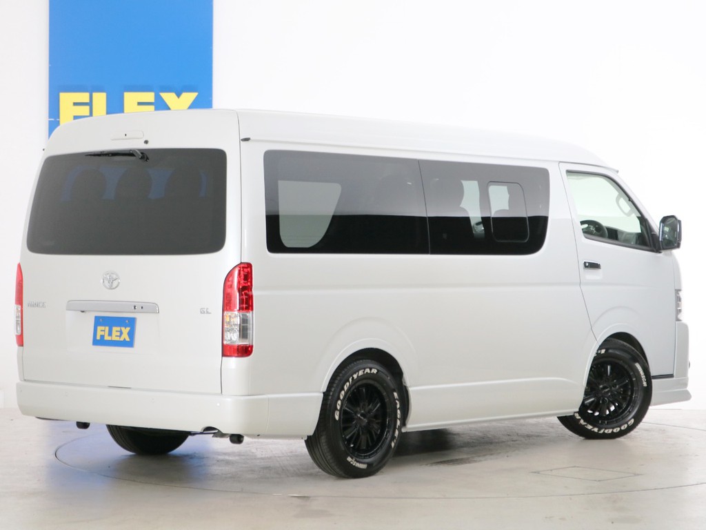 常時７０台以上のハイエース在庫数、フレックス株式会社ハイエース千葉北店！