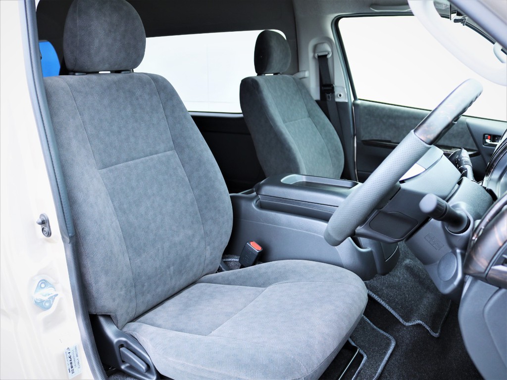 運転席シート！