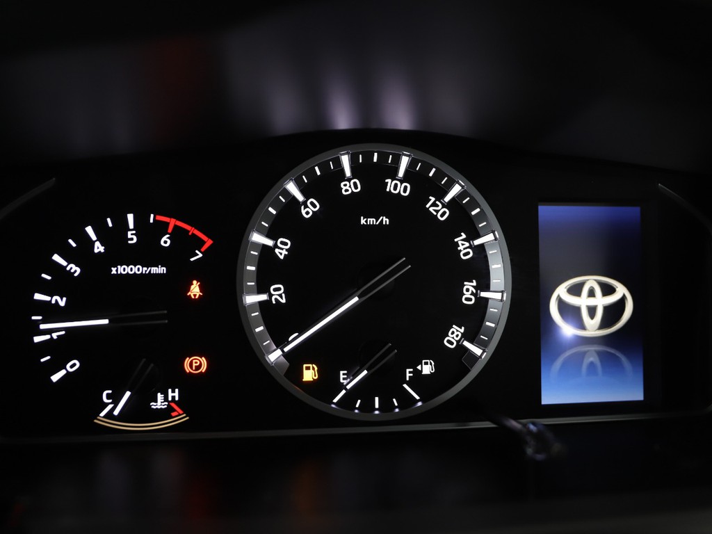 マルチインフォメーションディスプレイ