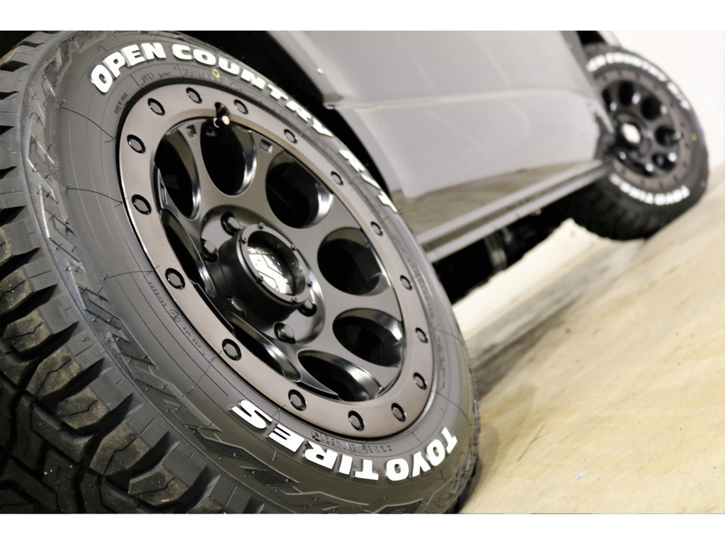 XJ03 16インチアルミホイール＆トーヨーオープンカントリーR/T！！