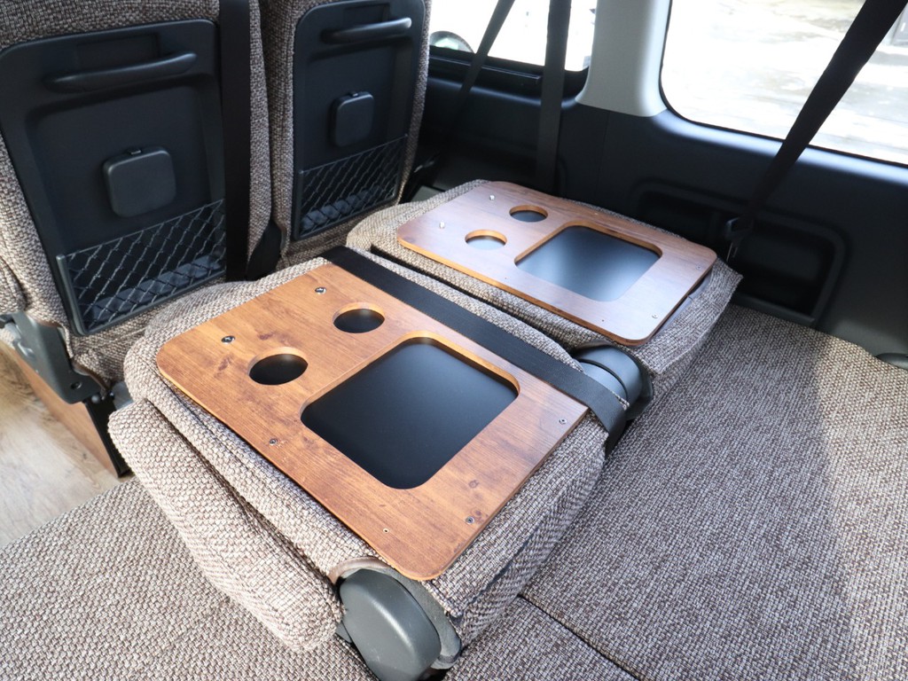 Zerowagonテーブルももちろんついております！