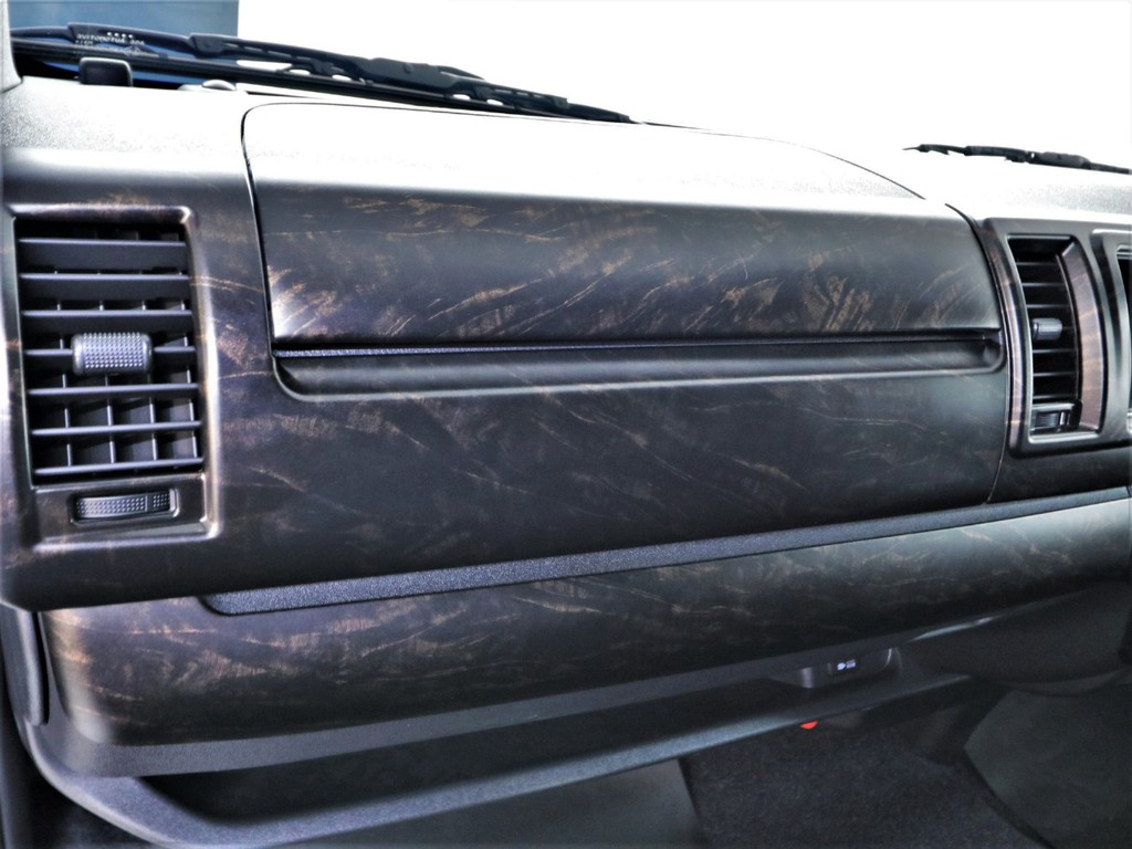 ＦＬＥＸ つや消しマホガニー黒木目インテリアパネル！