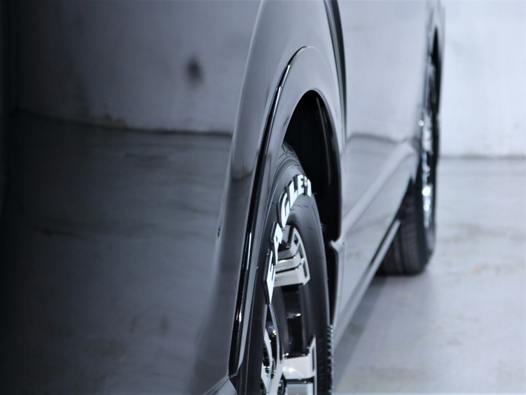 ＦＬＥＸオリジナル【ＤｅｌｆｉｎｏＬｉｎｅ】オーバーフェンダー！