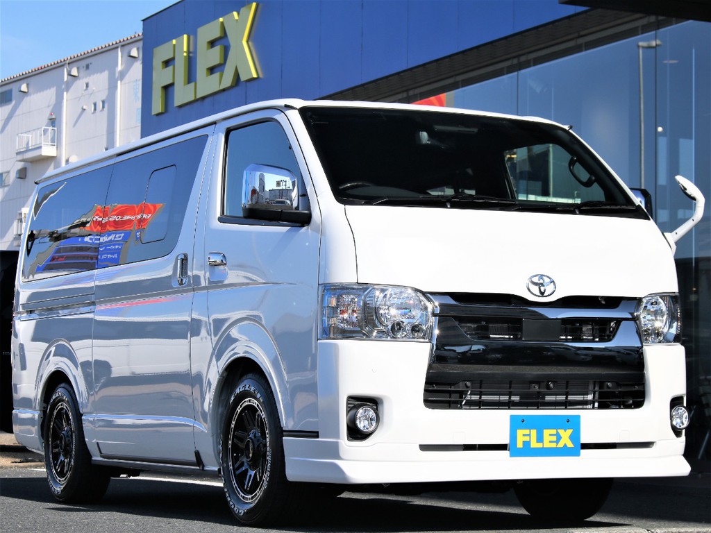 ＦＬＥＸオリジナルのフロントスポイラーとオーバフェンダーを装備しております！ＤＯＧＶＡＮは見た目にもこだわっております！