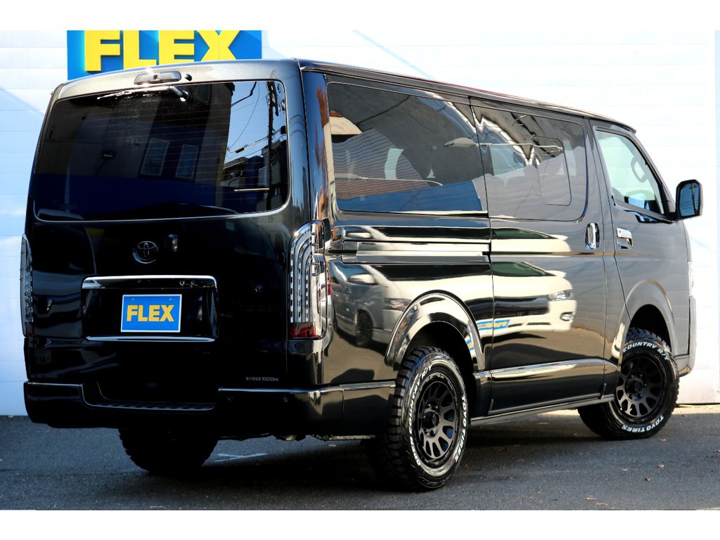 ブラックカスタム車！