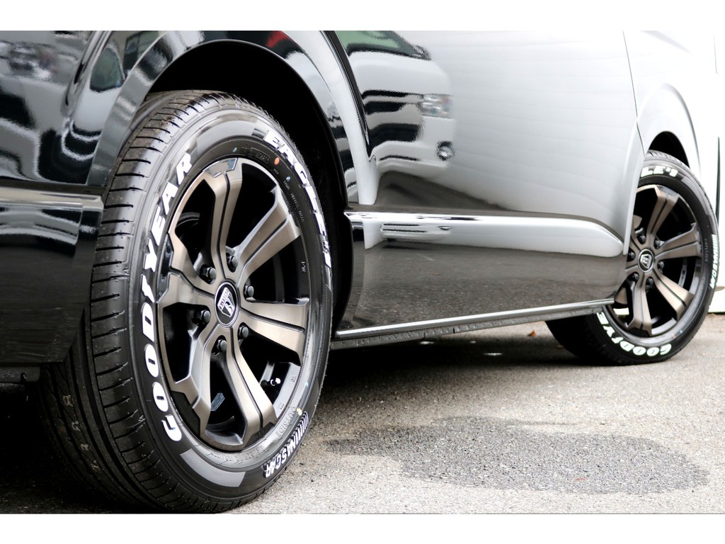 ＦＬＥＸバルベロ１７インチアルミ！ＧＯＯＤＹＥＡＲタイヤ！