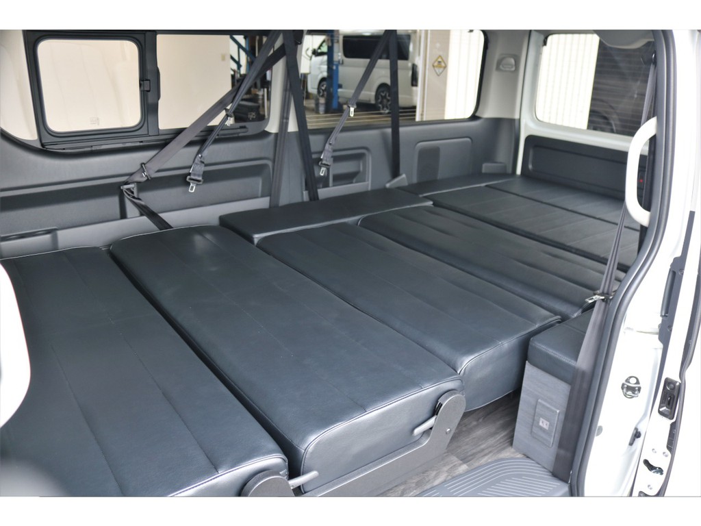 フルフラットアレンジが魅力的な1台！