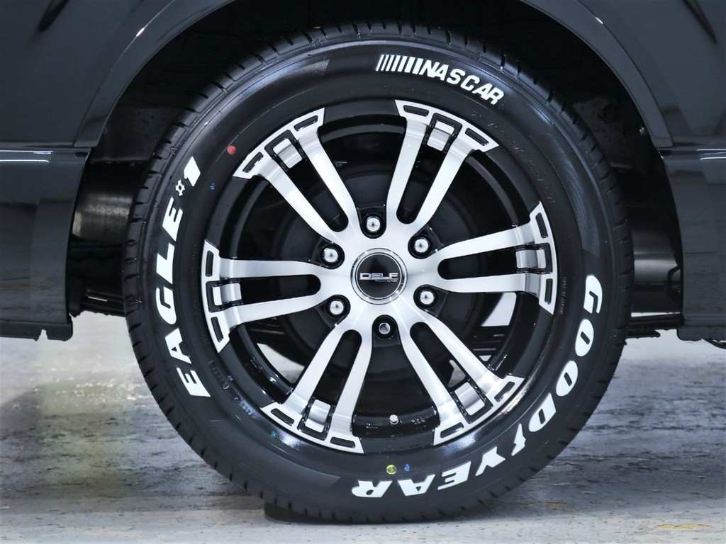 １７inch ＦＬＥＸオリジナル【Ｄｅｌｆ０２】ＡＷ＆グッドイヤーナスカータイヤ！