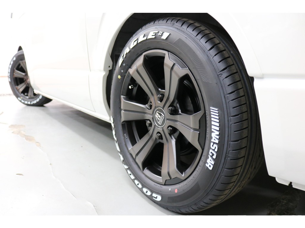 新車ハイエースワゴンＧＬ２ＷＤアレンジＡＳシート施工ツインナビパッケージ完成！！フレックスオリジナルパール多数装備済みのコンプリートカー入庫！！