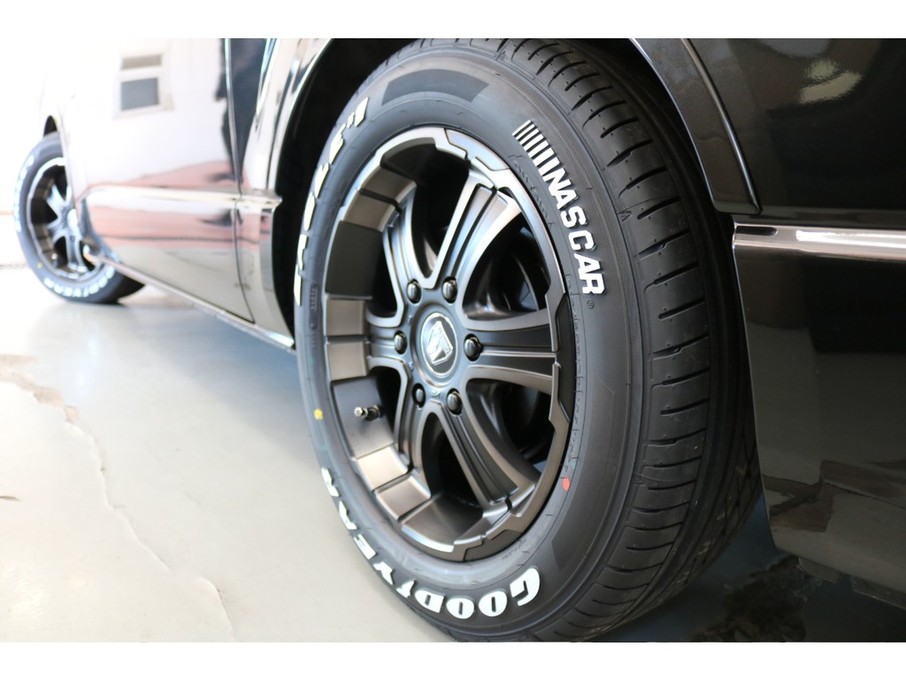 新車ハイエースワゴンＧＬ２７００ガソリン２ＷＤアレンジＡＳシートアレンジツインナビパッケージ完成致しました！！店頭在庫車、即納車もご対応可能になります！！