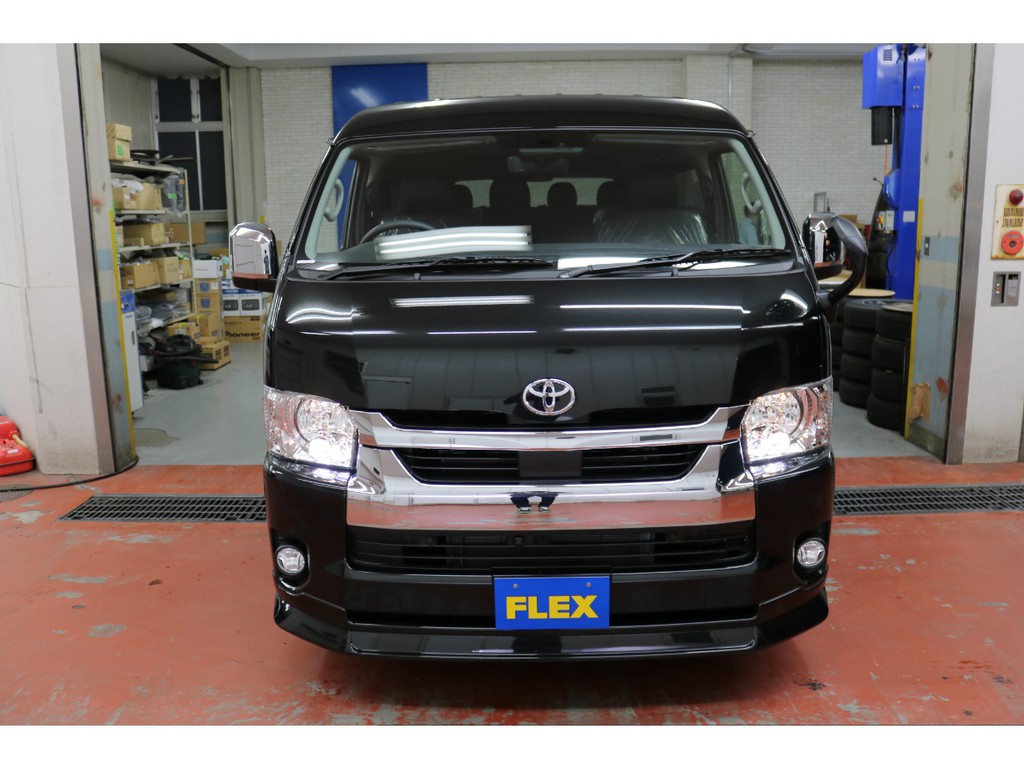新車ハイエースワゴンＧＬファミリーに好評のＶｅｒ１シートアレンジツインナビパッケージ完成致しました！！フレックスオリジナルパーツ多数装備済み！！店頭在庫車、即ご納車もご対応可能になります！！