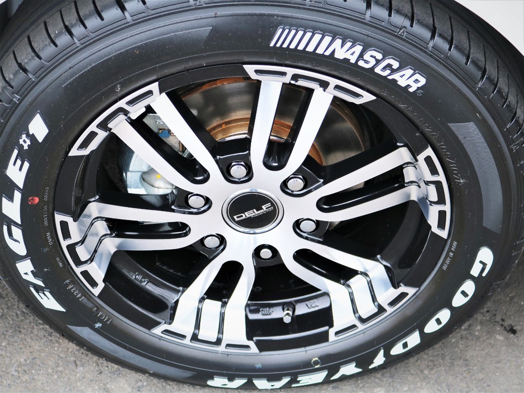 デルフ１７インチアルミホイール、ナスカータイヤ！