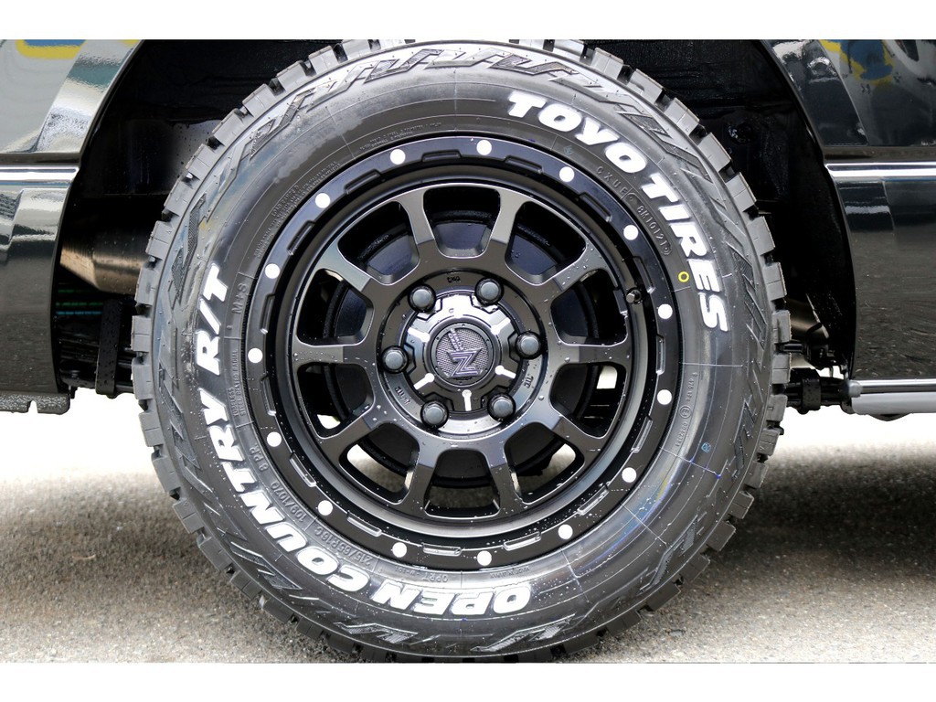 ナイトロM10　１６インチアルミ！TOYOタイヤ！
