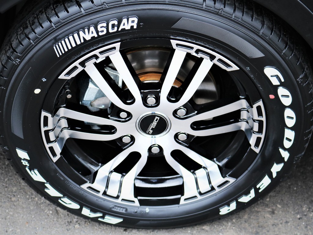 デルフ１７インチアルミホイール、ナスカータイヤ！