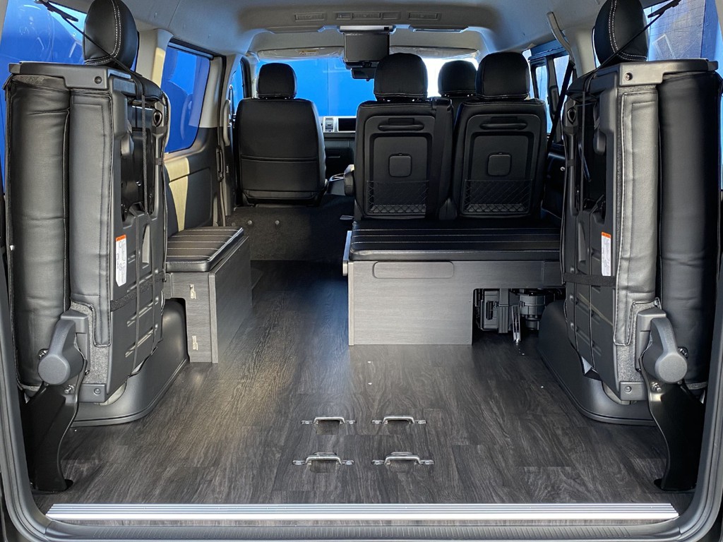 ラゲッジスペースとしてもお使いいただけますよ☆